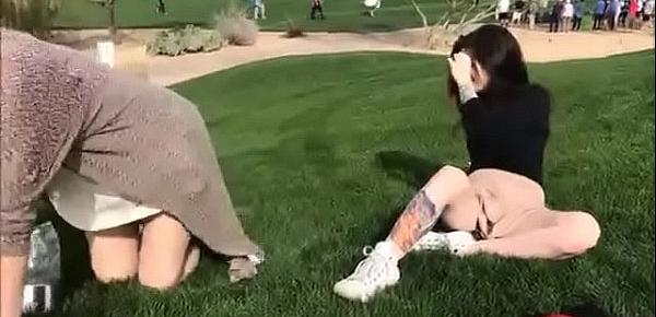  Se masturba en un partido de golf